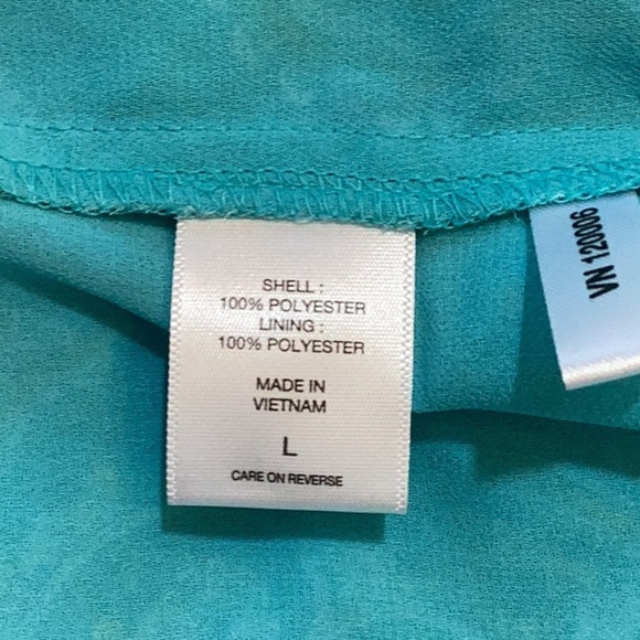 NY&C Cold Shoulder Top - Picture 7 of 7